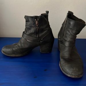 Well worn Harper rag & bone moto boots